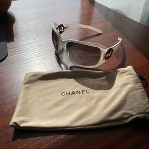 Chanel White Metal CC Logo Sunglasses
